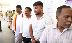 Karnataka records over 38 pc voting till 1 pm