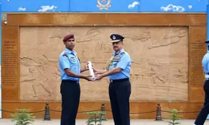 IAF chief confers 51 air warriors with Presidential awards