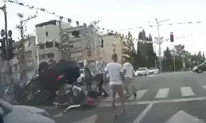 Israeli minister injured in car crash