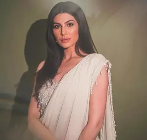 Elnaaz Norouzi opens up on playing dual roles in Ranneeti: Balakot and Beyond