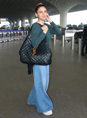 Airline responds to Aditi Rao Hydaris airport circus comment (Ld)