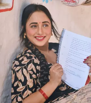 Rani Chatterjee goes ethnic in BTS glimpse of new movie Didi No 1 Rani Chatterjee goes ethnic in BTS glimpse of new movie Didi No 1