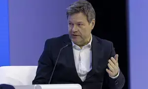 German economy minister denies suppressing nuclear phase-out concerns