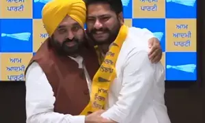 After quitting Congress, ex-Punjab MLA Dalvir Singh Goldy joins AAP