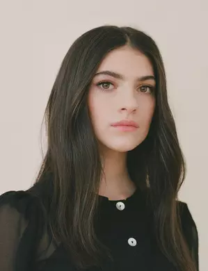 Ella Rubin calls The Idea of You director Michael Showalter her comedy hero