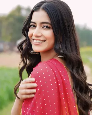Udaariyaan fame Alisha Parveen says working on TV gives actor opportunity to evolve