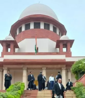 SC issues notice for contempt proceedings to two NCDRC members