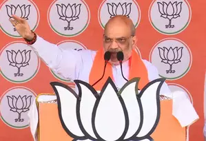 Hand over Neha murder case to CBI, HM Amit Shah says in Karnataka rally Hand over Neha murder case to CBI, HM Amit Shah says in Karnataka rally