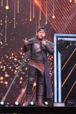 Baalveer actor Dev Joshi performs his signature step with Superstar Singer 3 contestants