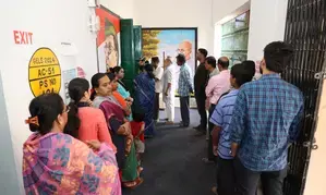 Amid incidents of violence, 15.85 pc turnout in first two hrs in Bengal