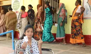 Karnataka registers 54.20 per cent turnout, Chikkodi tops with 59.65 per cent voting (Lead)