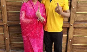 ‘My vote, my right,’: Ravindra Jadeja casts his vote in Jamnagar