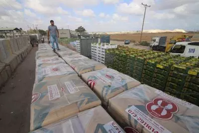 Israel reopens key Gaza crossing after rocket attacks