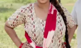 Rani Chatterjee hails farmers after she shoots for ‘Didi Number 1’ at sugarcane field