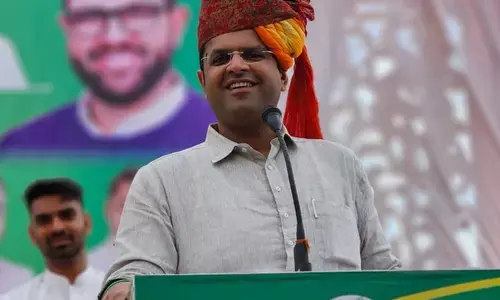 Chautala seeks floor test after Independents withdraw support to Haryanas Saini govt