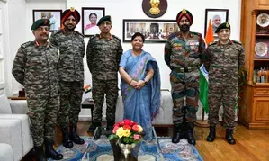 Top Army Eastern Command officials discuss Manipur security situation with Governor