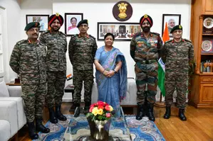 Top Army Eastern Command officials discuss Manipur security situation with Governor