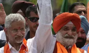 Accompanied by EAM Jaishankar, diplomat-turned-politician Sandhu files nomination from Amritsar