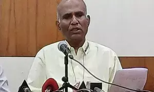 Maharashtra: FIRs against state BJP chief Bawankule & LoP Wadettiwar for MCC violation