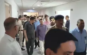 SC asks CM Kejriwal to not visit his office or secretariat, among  other conditions