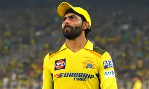 Alert, Alert, Alert.. Ravindra Jadeja given out for obstructing the field