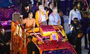 On eve of nomination filing, PM Modis roadshow gets bigger than before in Varanasi