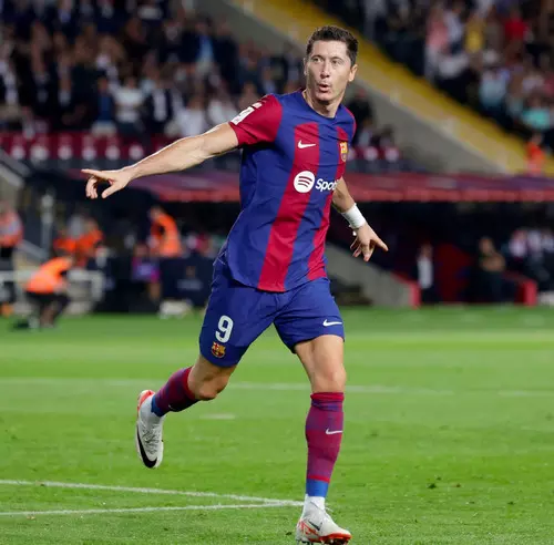 La Liga 2023-24: Lewandowski to stay at Barcelona, says agent