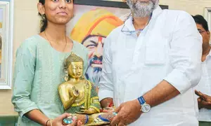 Dy CM Shivakumar felicitates Class 10th K’taka topper, says he wants to transform govt schools into world-class ones