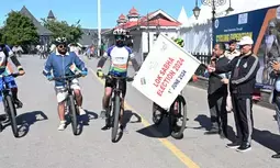 Cycling expedition to world’s highest polling station Tashigang flagged off to create voter awareness in Himachal