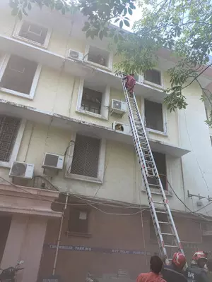 Seven rescued from after fire breaks out at Income Tax office in Delhi (Lead)