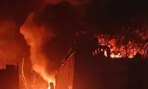 Worker charred to death in Delhi godown fire