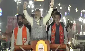 PM Modi holds roadshow in Mumbai with an eye on 6 LS seats