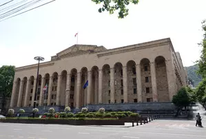 EU and NATO officials criticise Georgias foreign agents law