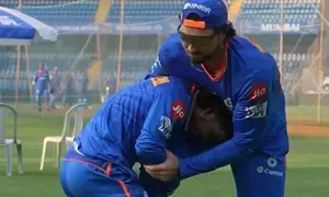 UWW ask fans to rate Ishan Kishan, Tim Davids wrestling moves