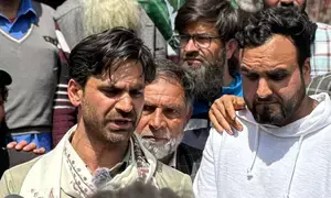 PDPs Srinagar candidate Waheed Para booked for violation of model poll code