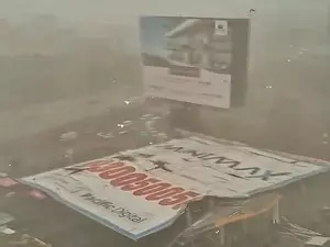 Mumbai hoarding crash toll rises to 16 as two more bodies recovered