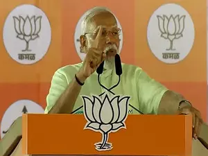 PM Modi slams Uddhav Thackeray for betraying Balasaheb & sacrifices of Shiv Sainiks in Mumbai rally