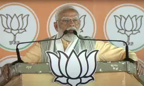 PM Modi says like Naxals, Cong considers entrepreneurs enemies of the country