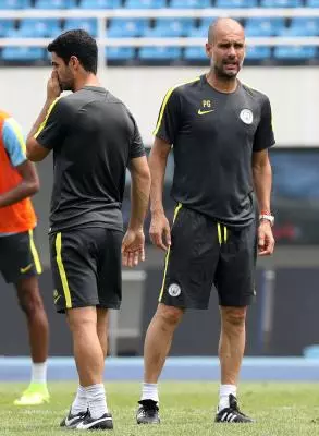 Jamie Carragher believes Arteta might have to wait till Pep goes to lift Premier League trophy