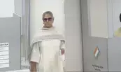 Big B casts his vote with wife Jaya; Aishwarya fulfils her civic duty separately