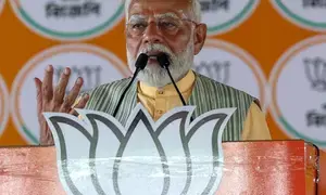 Citing old video, PM Modi corners Cong’s ‘Shehzada’ on Muslim reservation at Bengal rally