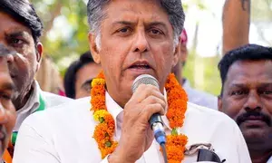 Congress candidate bats for anti-defection law for local bodies