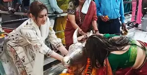 Shefali Jariwala is the latest showbiz celebrity to visit Ujjains Mahakal temple