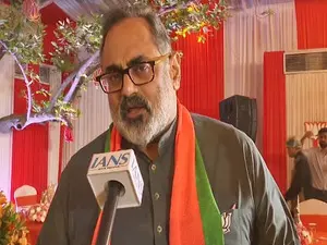 Union Ministers dig at Wayanad MP and U-turn politician at Veterans with NaMo event