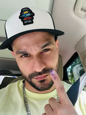 Kunal Kemmu drives for an hour from Bandra to Mira Road to cast his vote with parents
