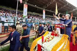 Telangana government plans to felicitate Sonia Gandhi on June 2