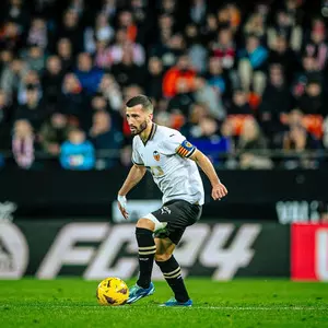 Football: Valencia left-back Gaya likely to miss Euro 2024 due to muscle injury