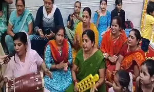 Prayagraj women perform bhajan-kirtan for PM Modis thumping victory