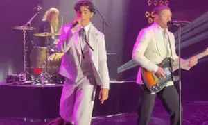 Priyankas husband-pop star Nick Jonas brings the house down at Cannes AIDS gala