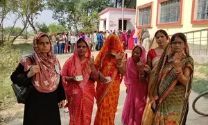 Brisk voting in Bihars eight LS seats